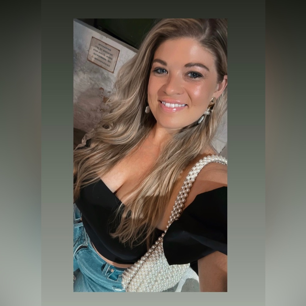 Meet your Posher, Alyssa